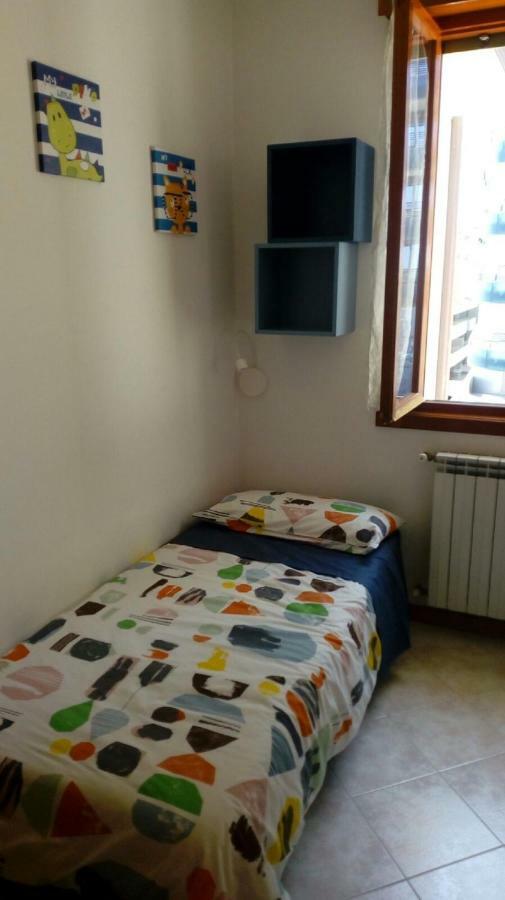 Appartamento Perco Riva Slataper Градо Екстериор снимка